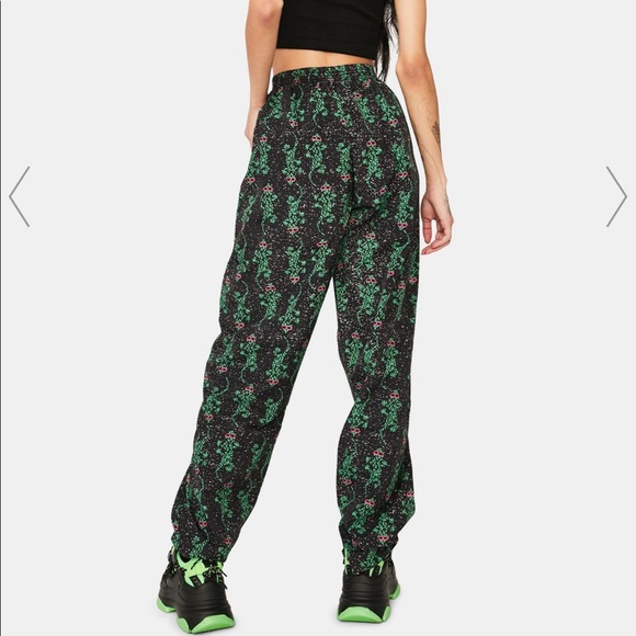 Dolls Kill Gecko Hawaii beach pants with geckos - Picture 3 of 3